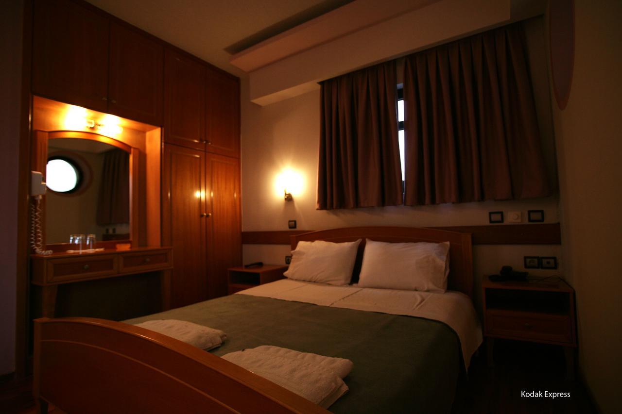 Elikonio Hotel Agia Anna  Ngoại thất bức ảnh