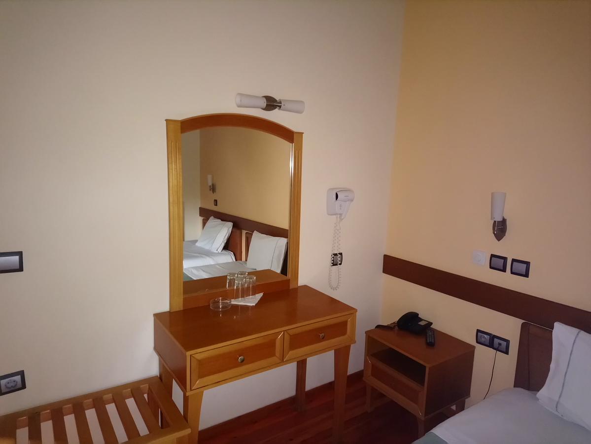 Elikonio Hotel Agia Anna  Ngoại thất bức ảnh