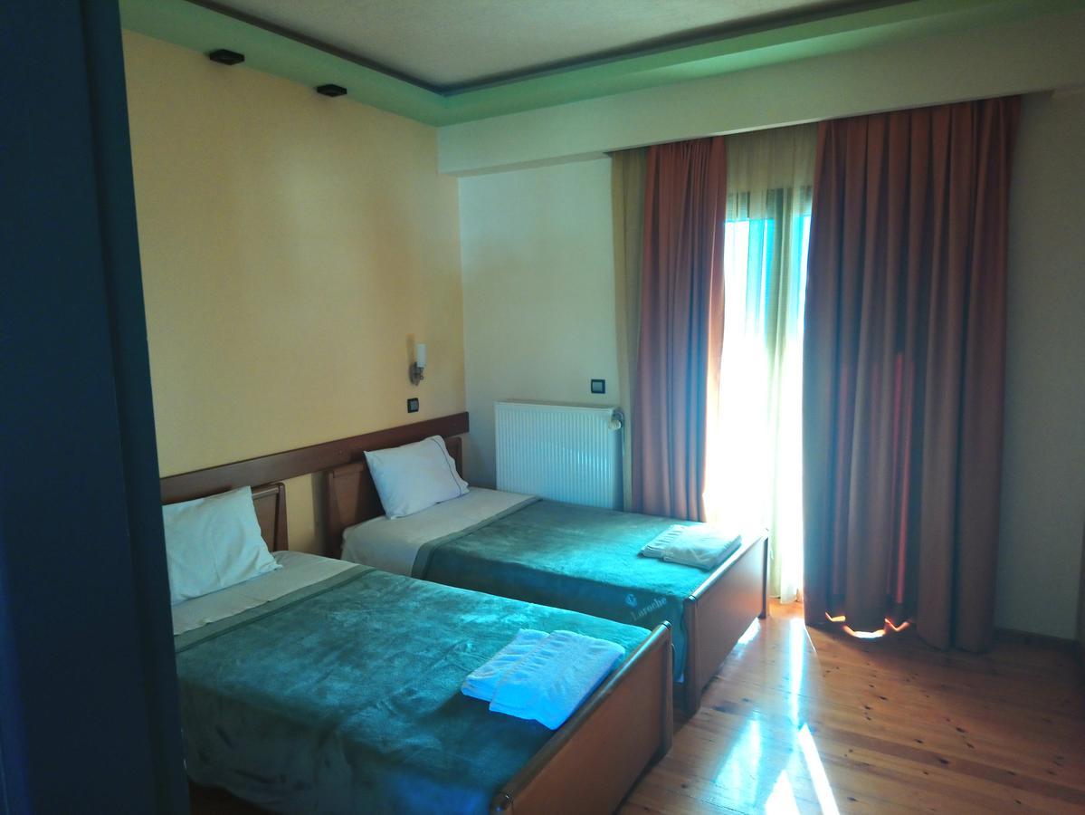 Elikonio Hotel Agia Anna  Ngoại thất bức ảnh