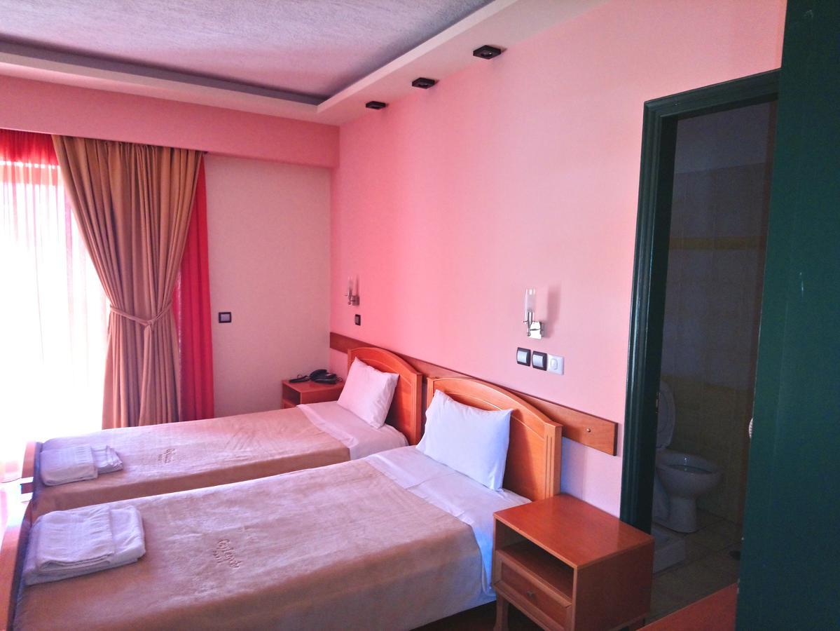 Elikonio Hotel Agia Anna  Ngoại thất bức ảnh