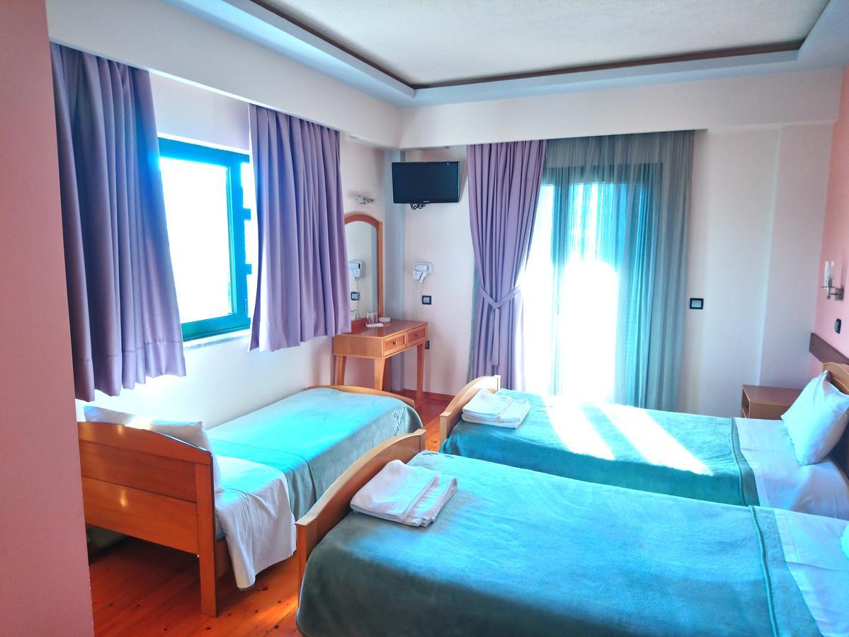 Elikonio Hotel Agia Anna  Ngoại thất bức ảnh