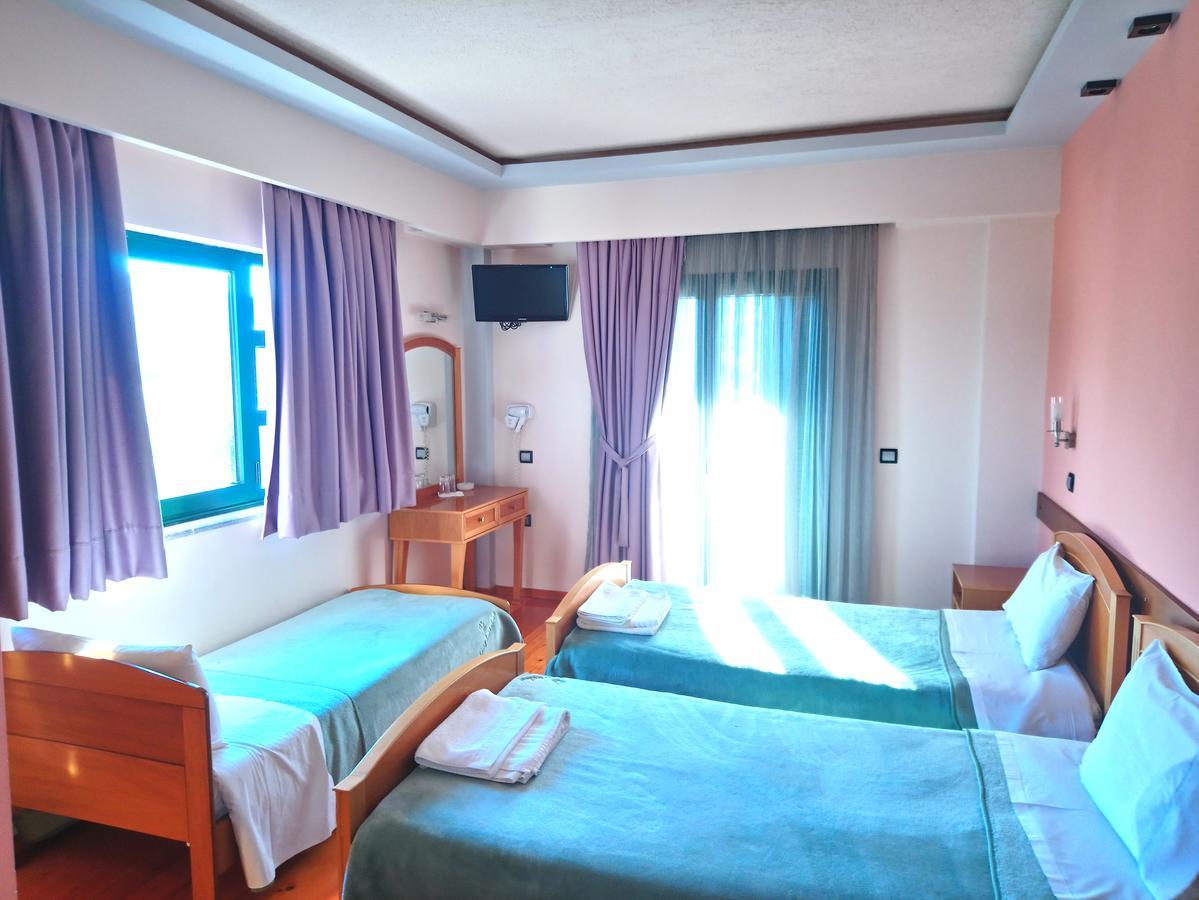 Elikonio Hotel Agia Anna  Ngoại thất bức ảnh