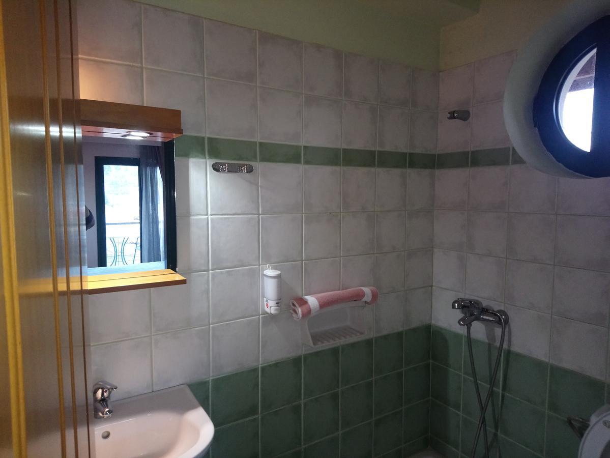Elikonio Hotel Agia Anna  Ngoại thất bức ảnh